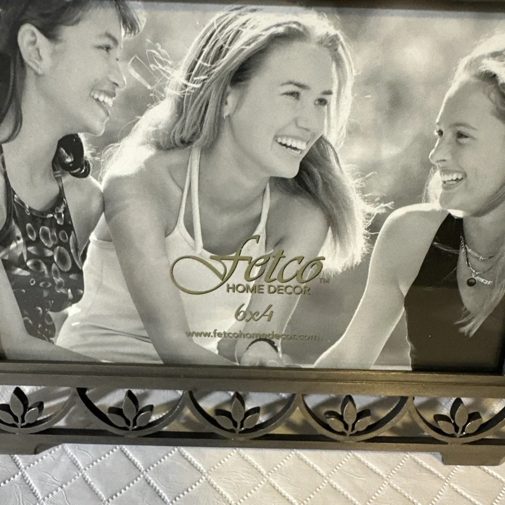 Fetco Metal Photo Frame ,  Friends,  6x4 , New In Box